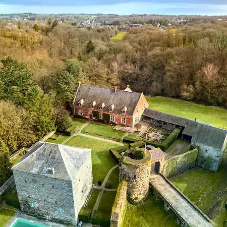 Le Du Château - Domaine Des Trois Tilleuls Hébergement de vacances